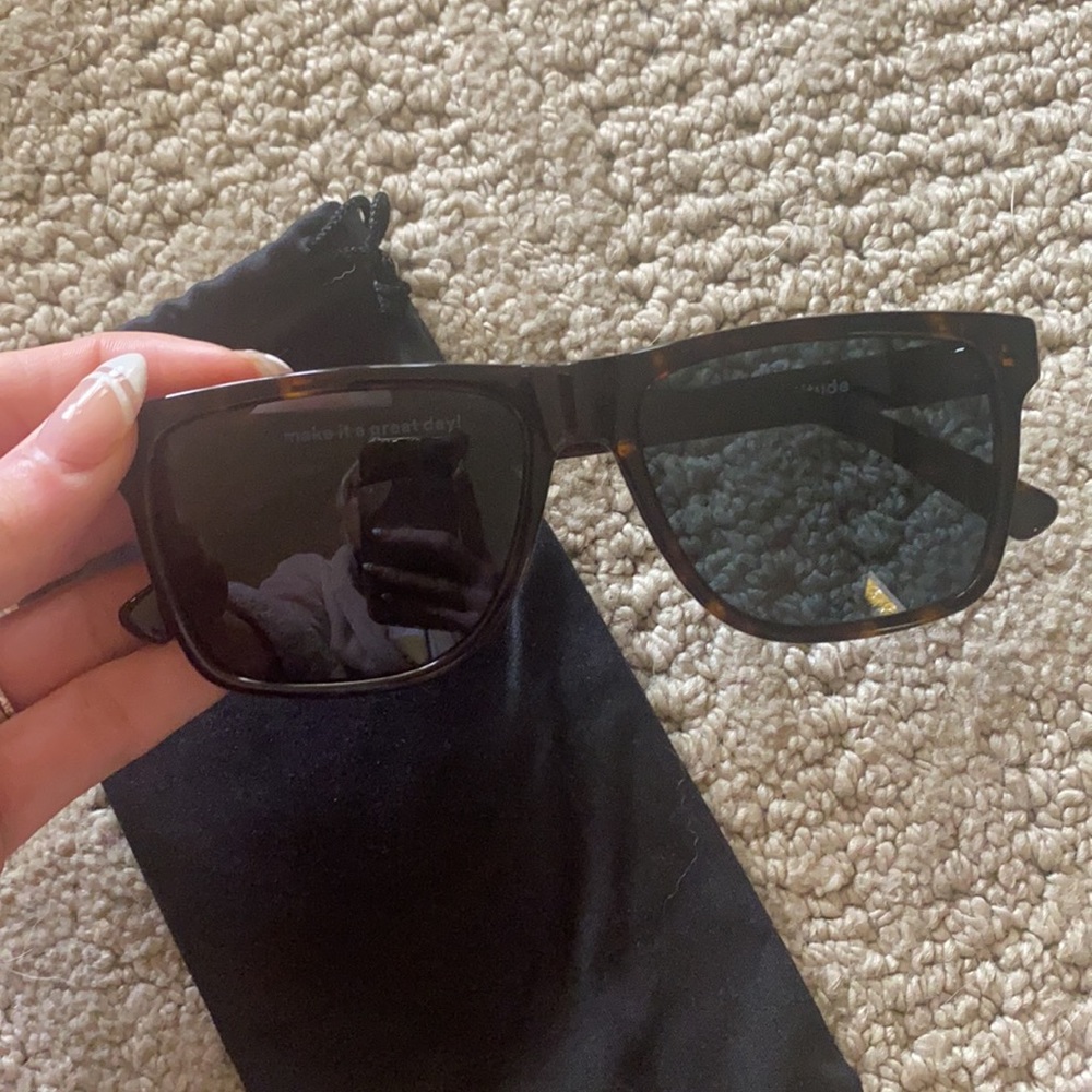 GR@TITUDE MVMT SUNGLASSES | I AM JOY